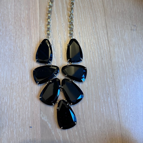 Kendra Scott Harlow Gold Statement Necklace in Black Stone - Picture 1 of 1
